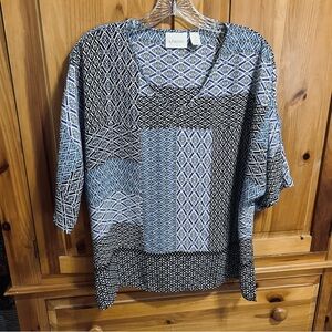Chico’s large (2) short sleeve, boxy blouse